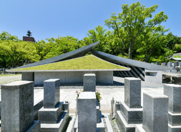 Memorial tomb image 1